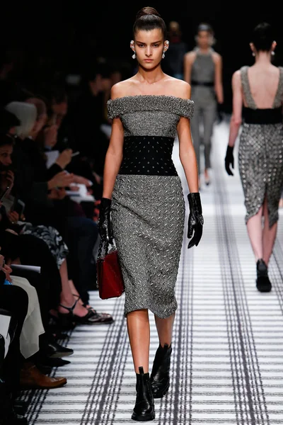 Look 26